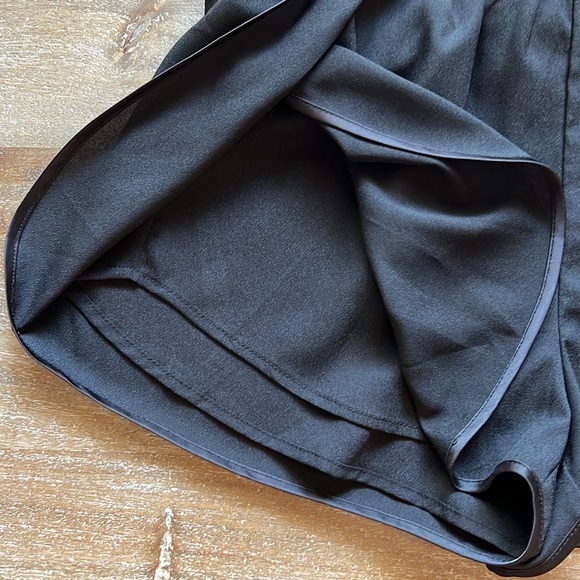 Bebe Smock Waist Dolphin Short - Picture 4 of 5